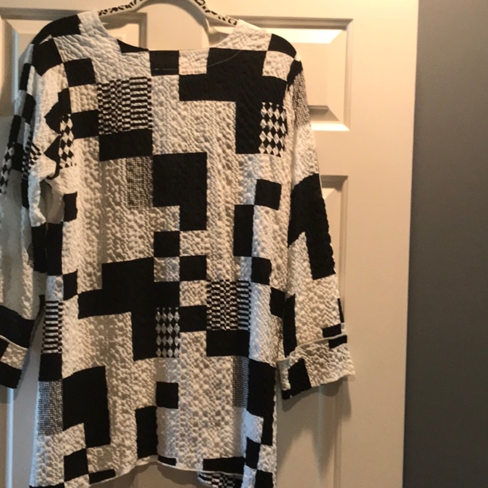 Cute Black/White Patchwork Tunic - image 2